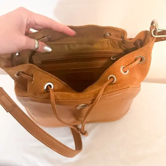 3 FOR $50! 🎁 TOPSHOP Genuine Leather Flapover Bucket Bag Crossbody Tan - Picture 3 of 4